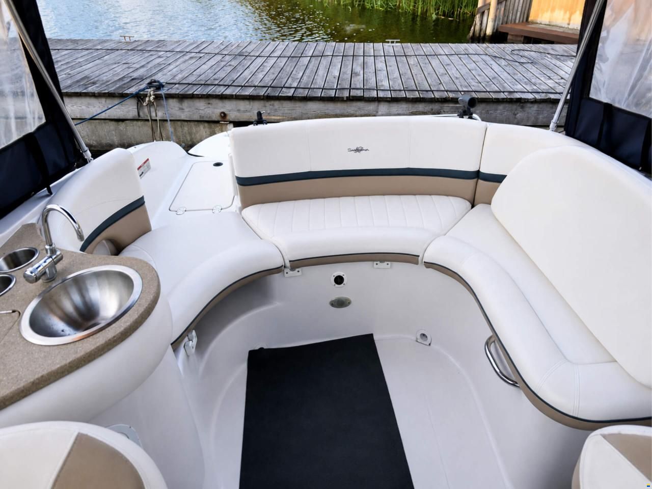 Four Winns 215 Sundowner