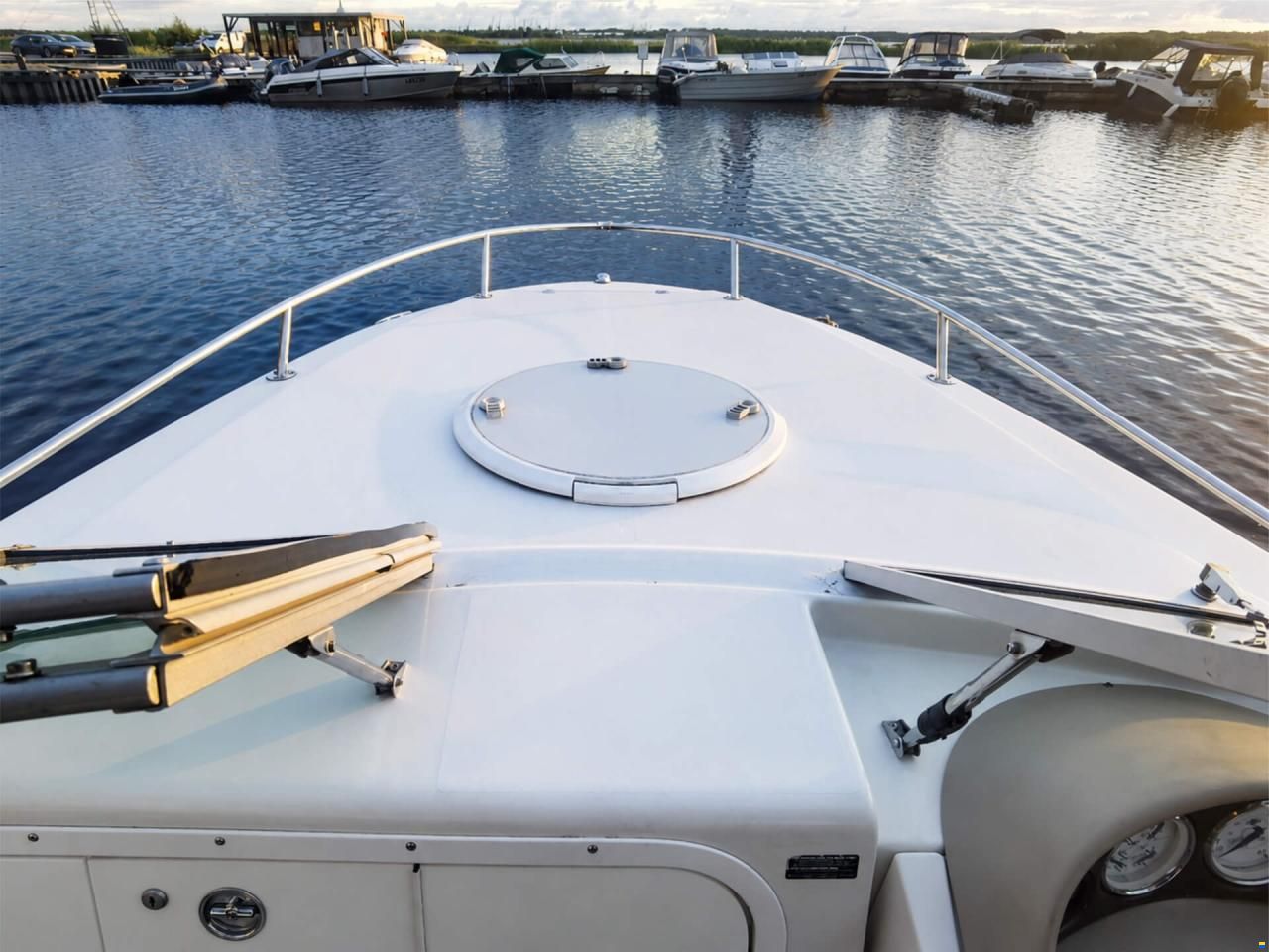 Four Winns 215 Sundowner