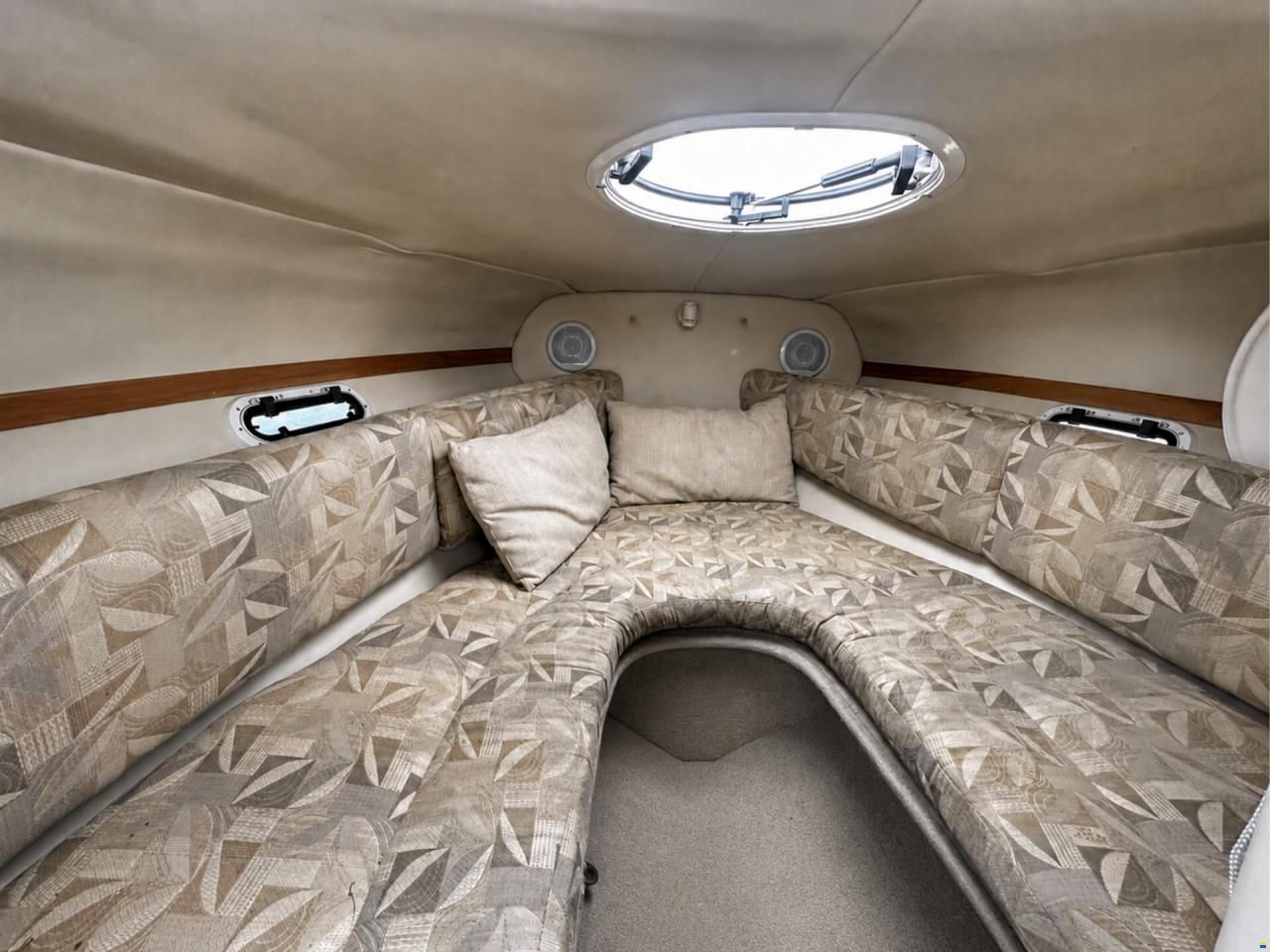 Four Winns 215 Sundowner