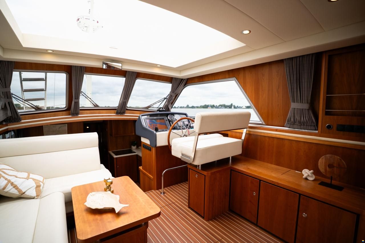 Linssen Range Cruiser 450 Wheelhouse