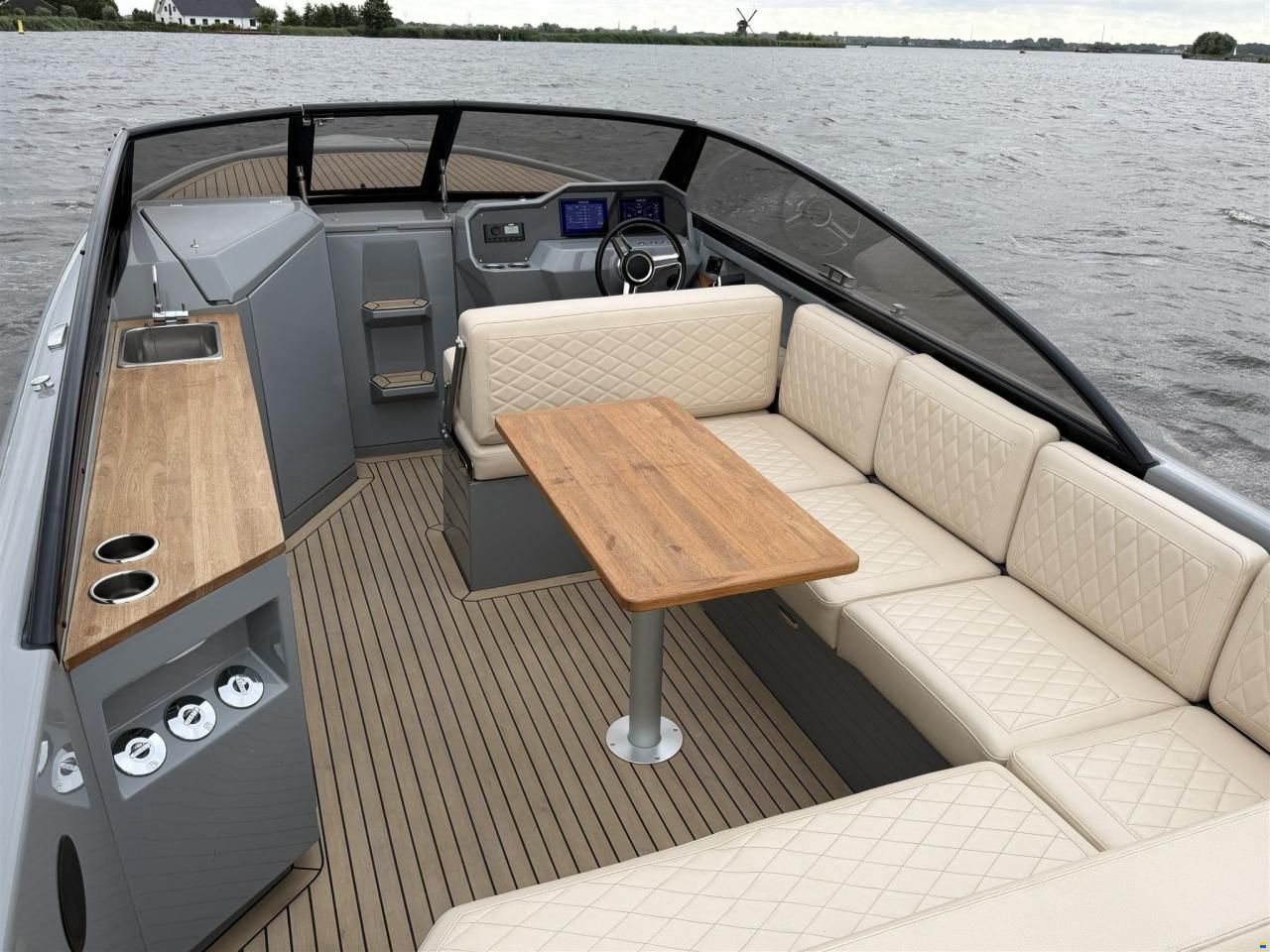 Rand Leisure 28