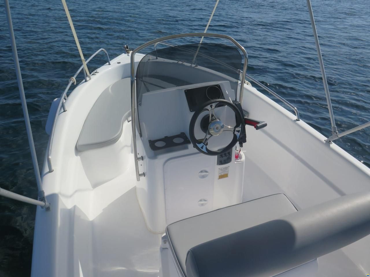 Poseidon Blue Water 170