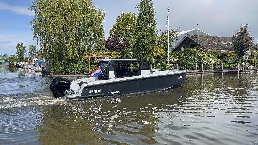 XO Boats DFNDR 9