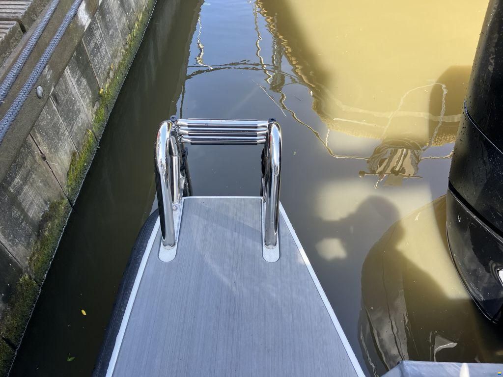 XO Boats DFNDR 9