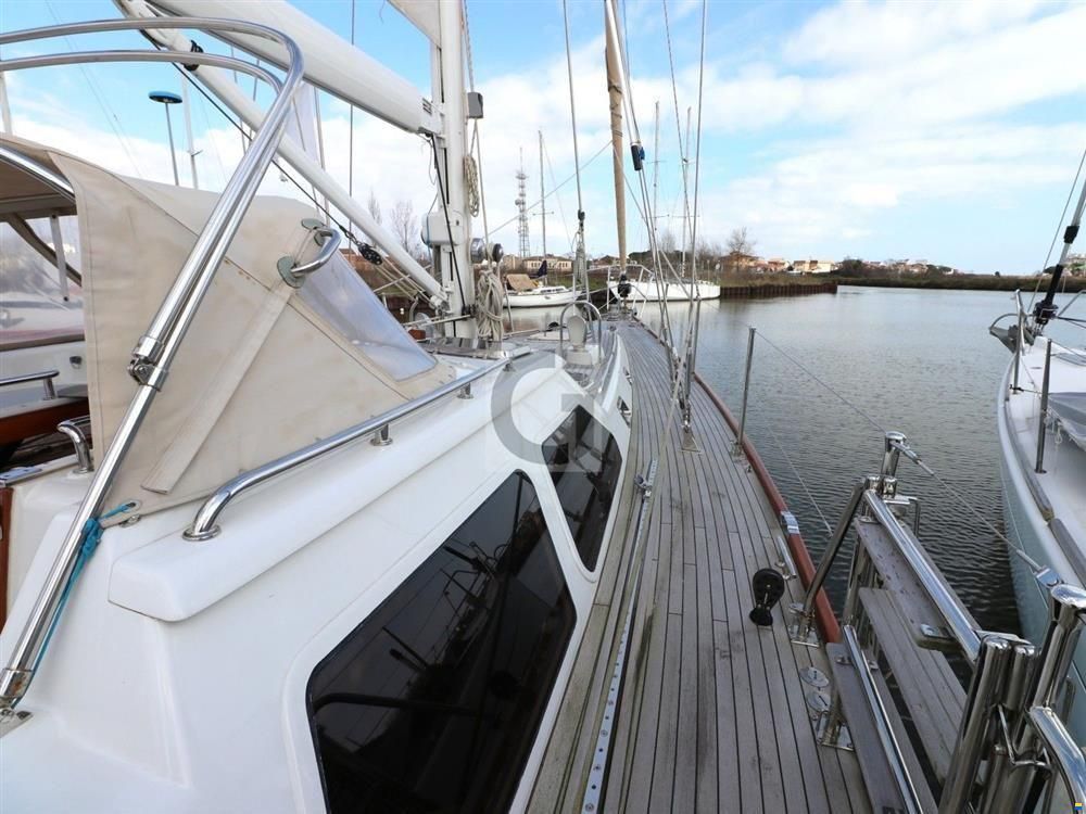 Hylas 54 RS
