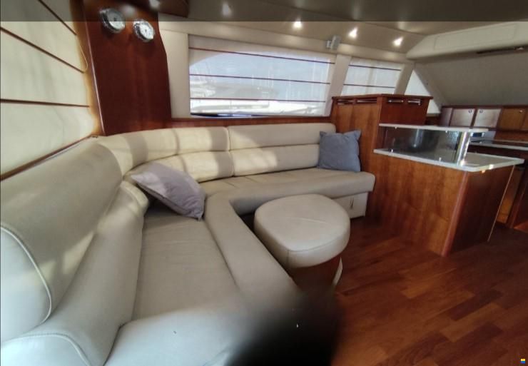 Riviera MARINE 47 FLYBRIDGE