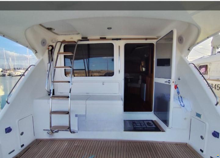 Riviera MARINE 47 FLYBRIDGE