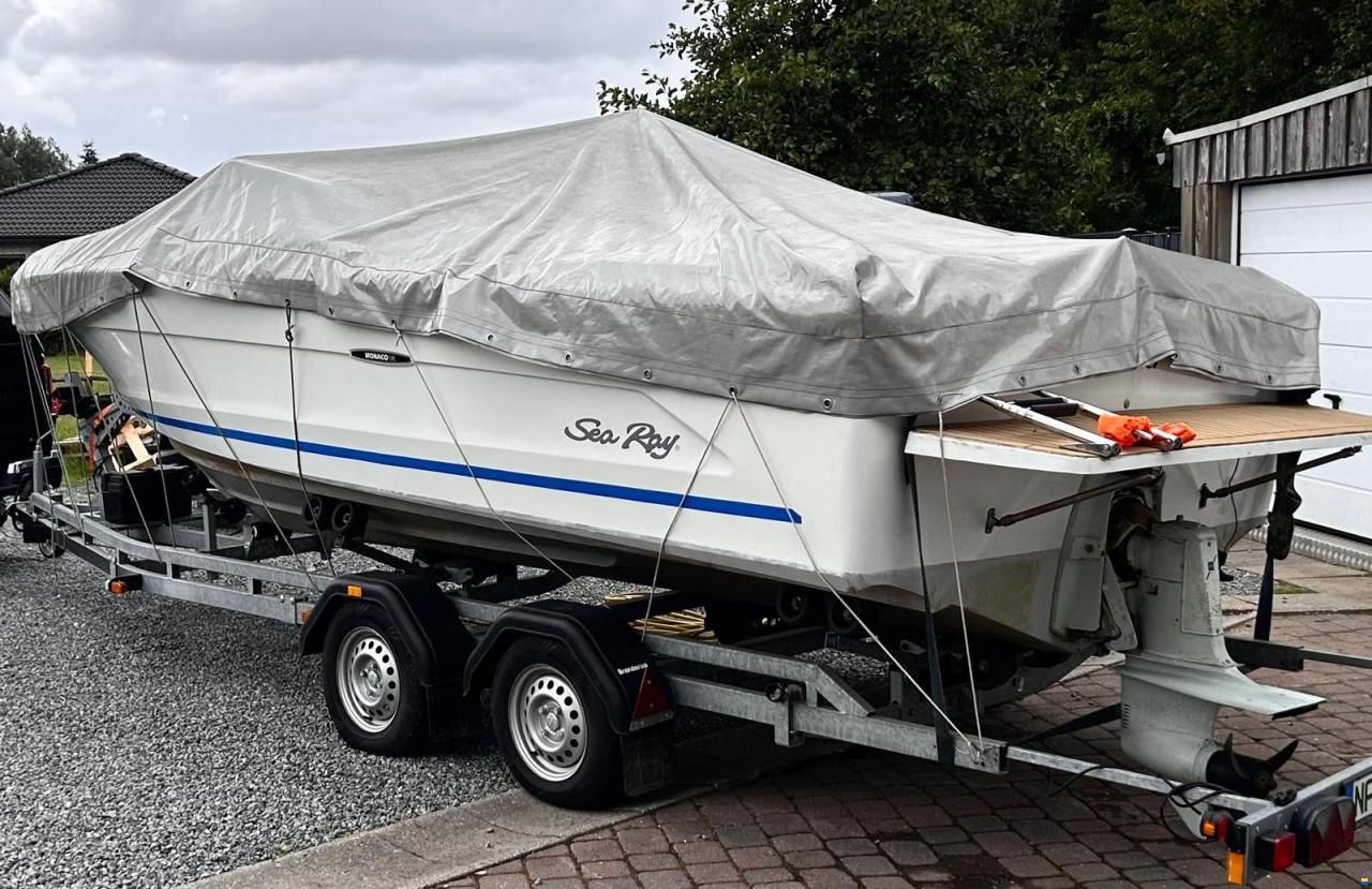 Sea Ray Monaco 207
