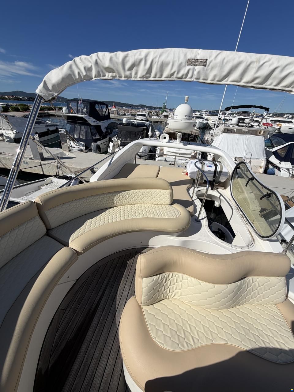 Azimut Fly 42
