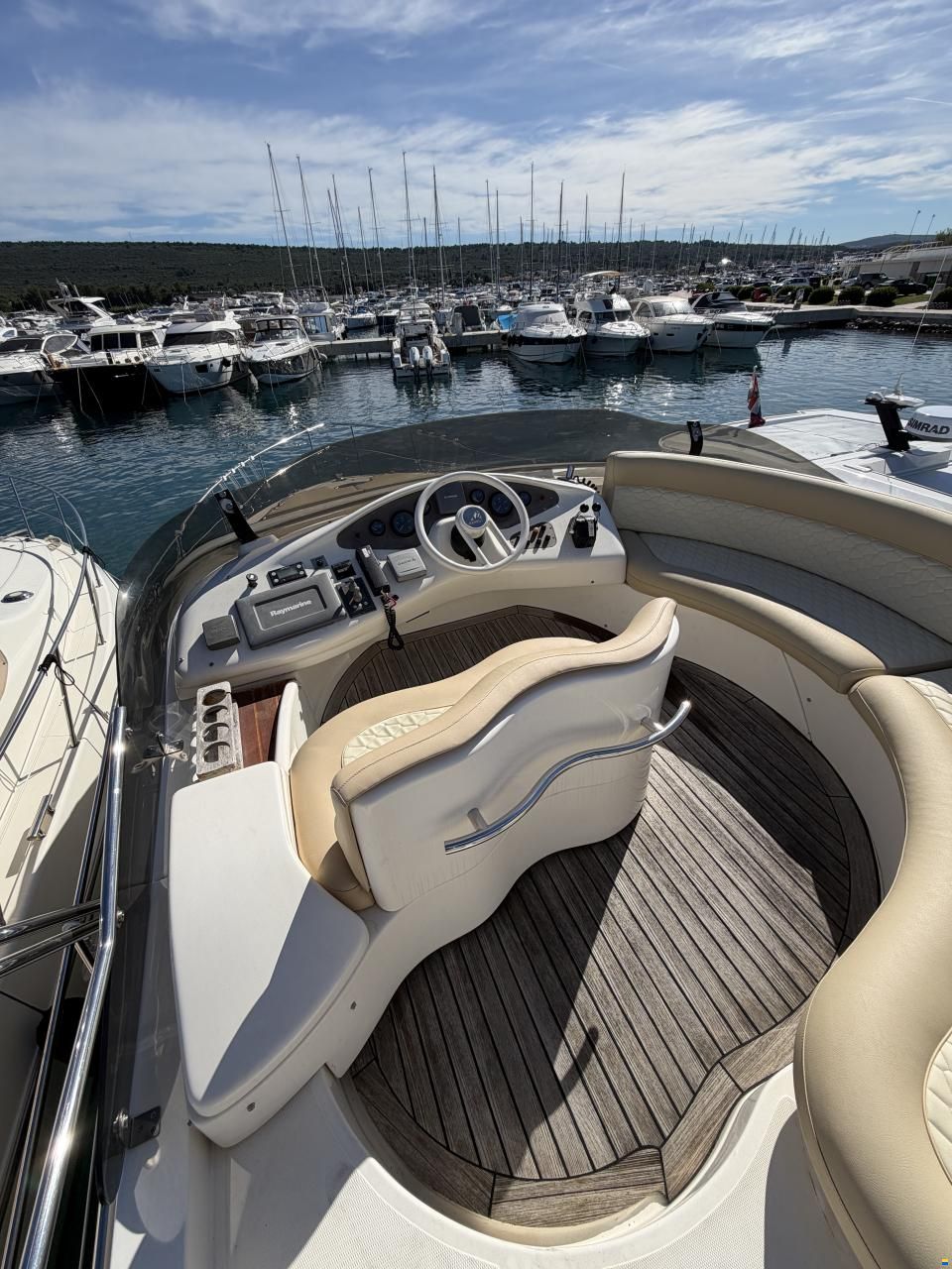Azimut Fly 42