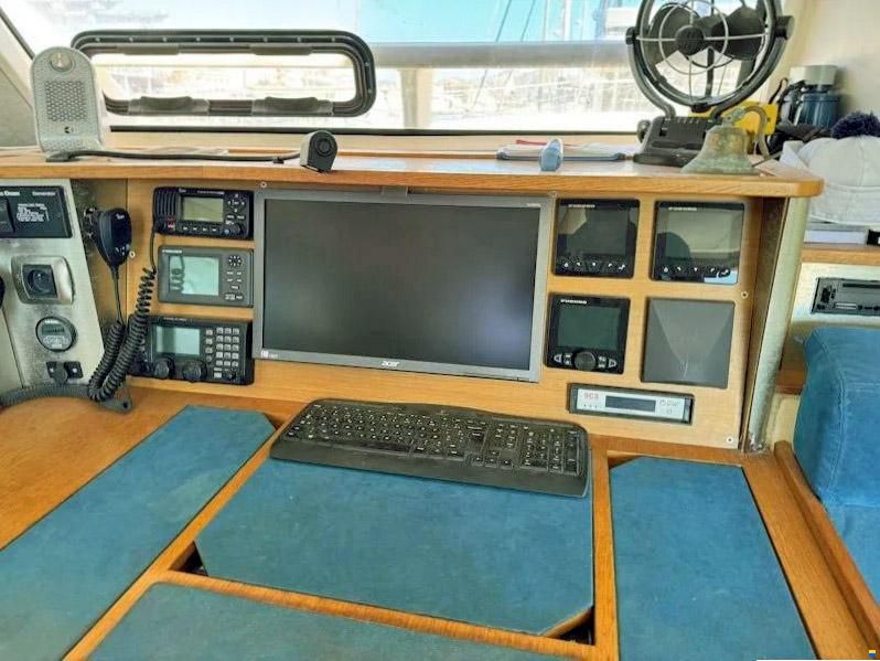 Catana 50