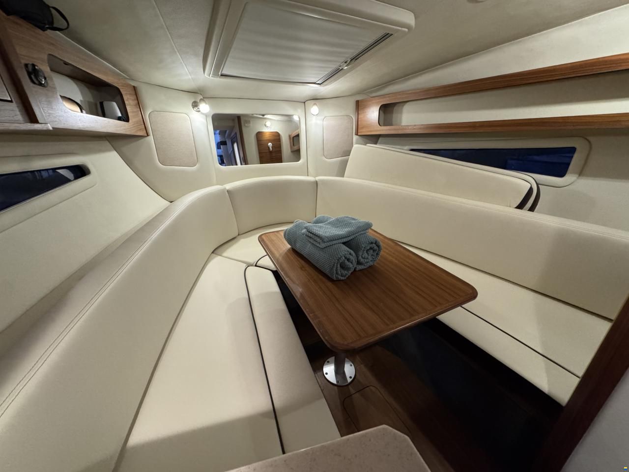 Sea Ray Sundancer 265