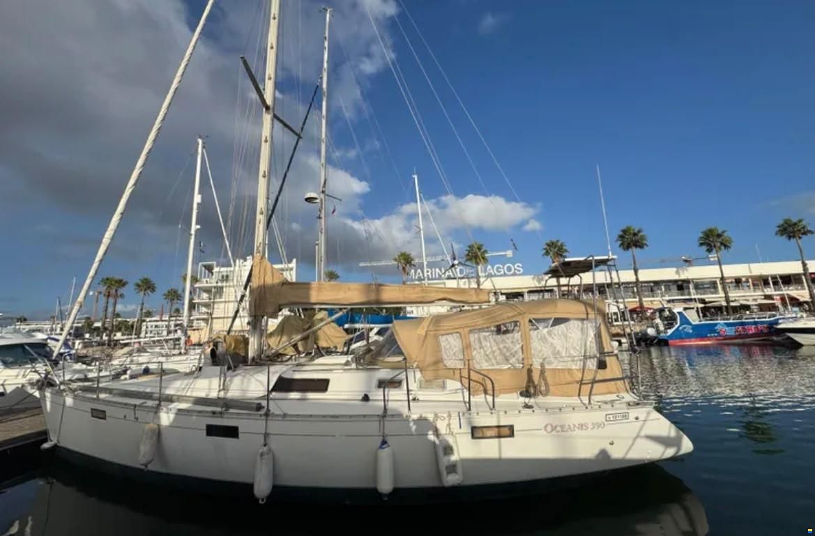 Beneteau Oceanis 390