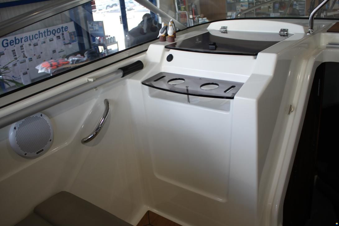 Quicksilver Activ 805 Cruiser