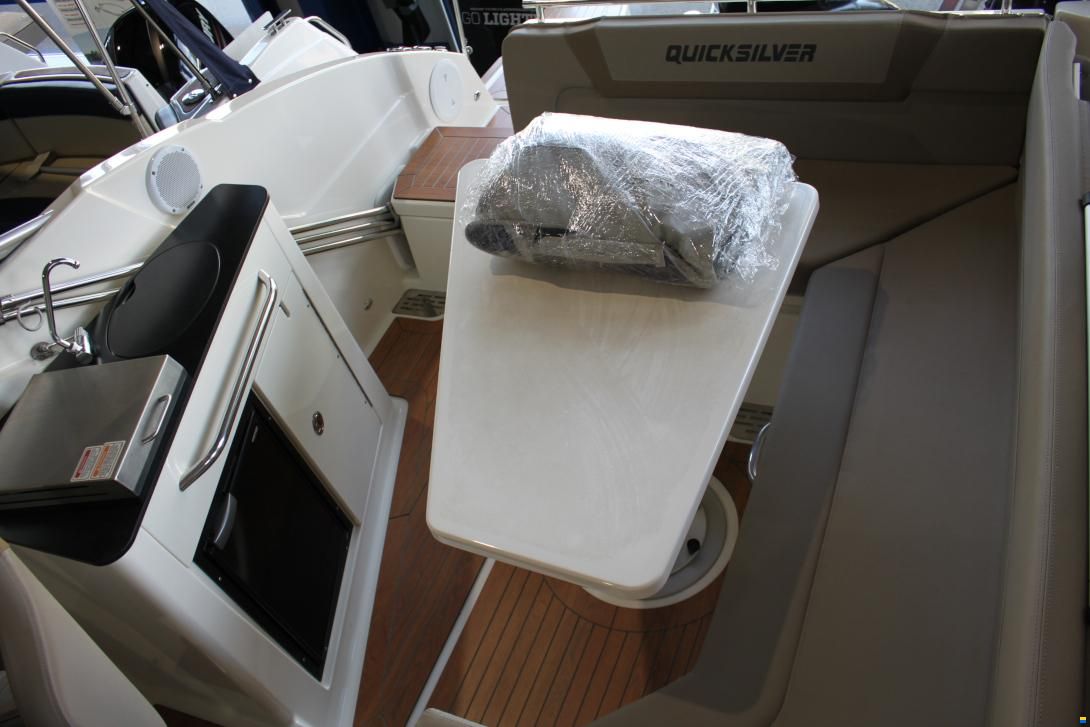 Quicksilver Activ 805 Cruiser