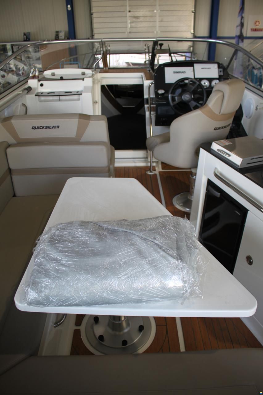 Quicksilver Activ 805 Cruiser