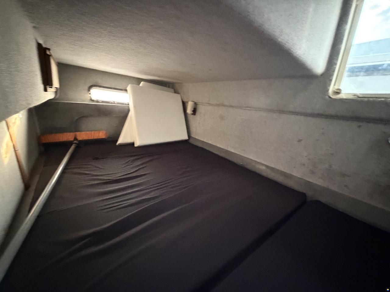 Regal 233 Ambassador Xl