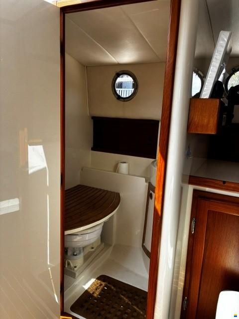 WeCo 825 Cabin