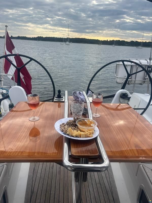 Hanse 445
