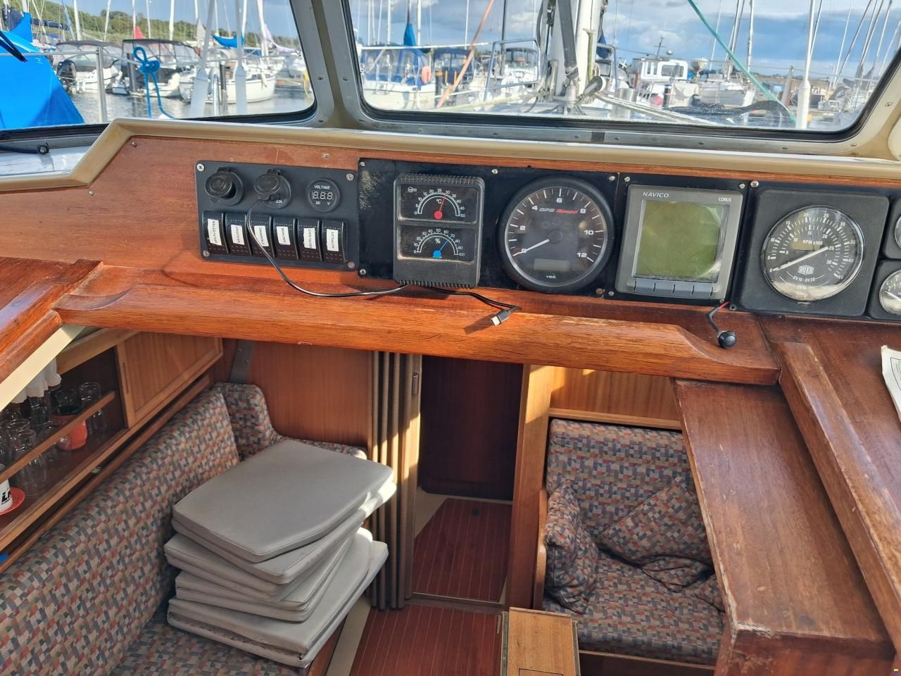 LM Boats LM 32