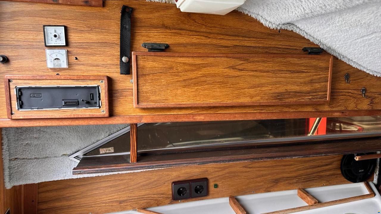 Sea Ray Seville 230