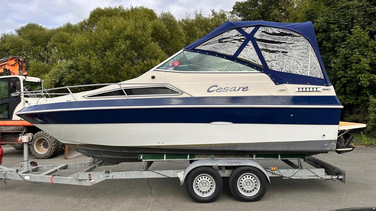 Sea Ray Seville 230