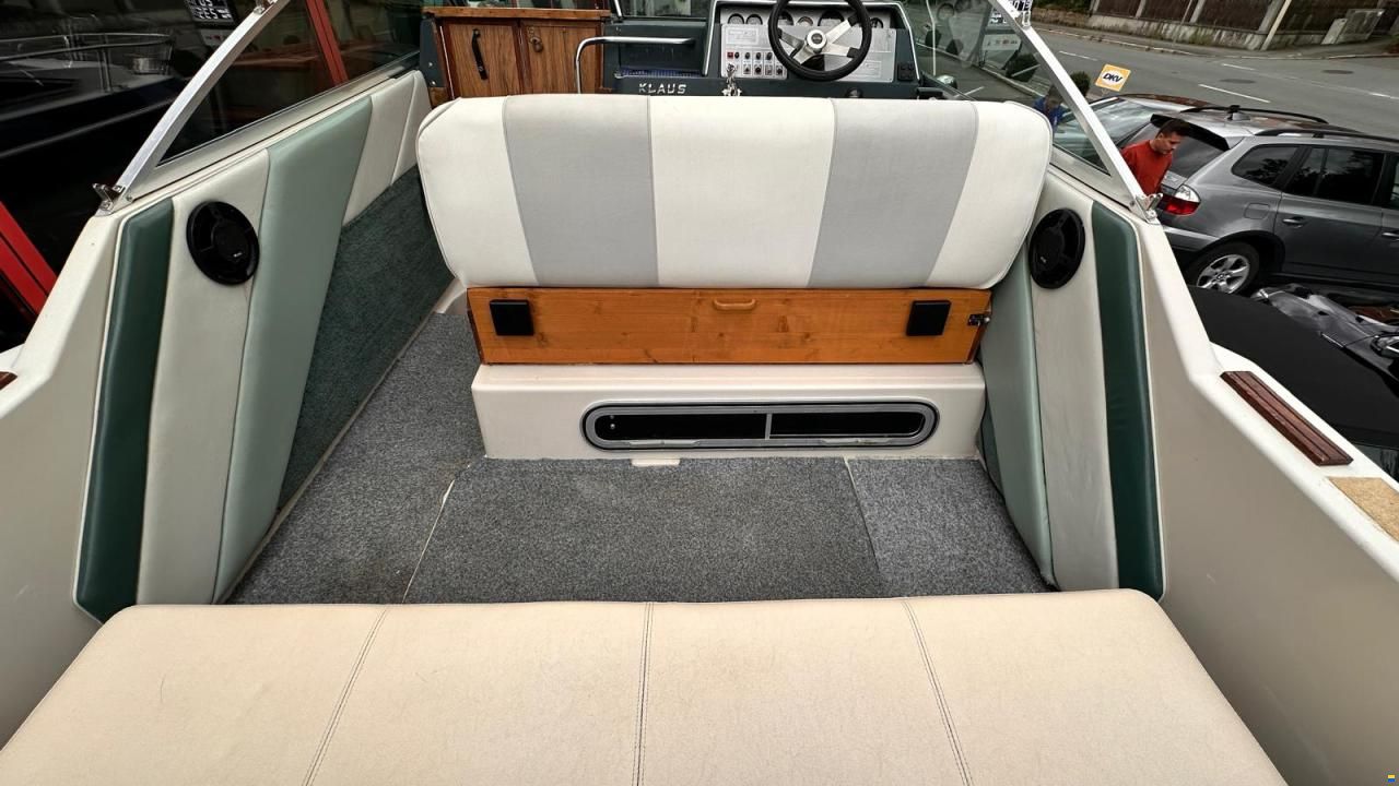 Sea Ray Seville 230