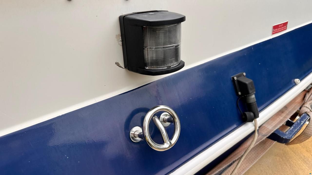 Sea Ray Seville 230