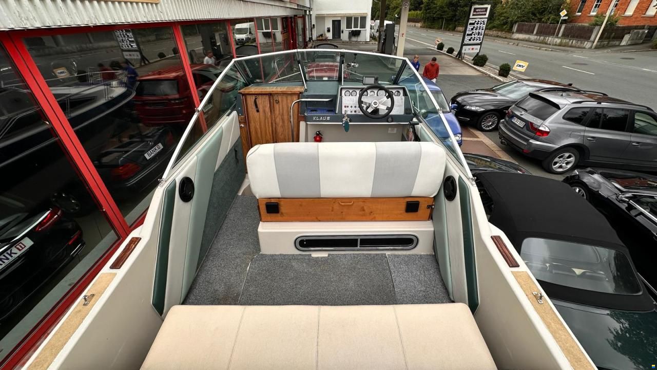 Sea Ray Seville 230