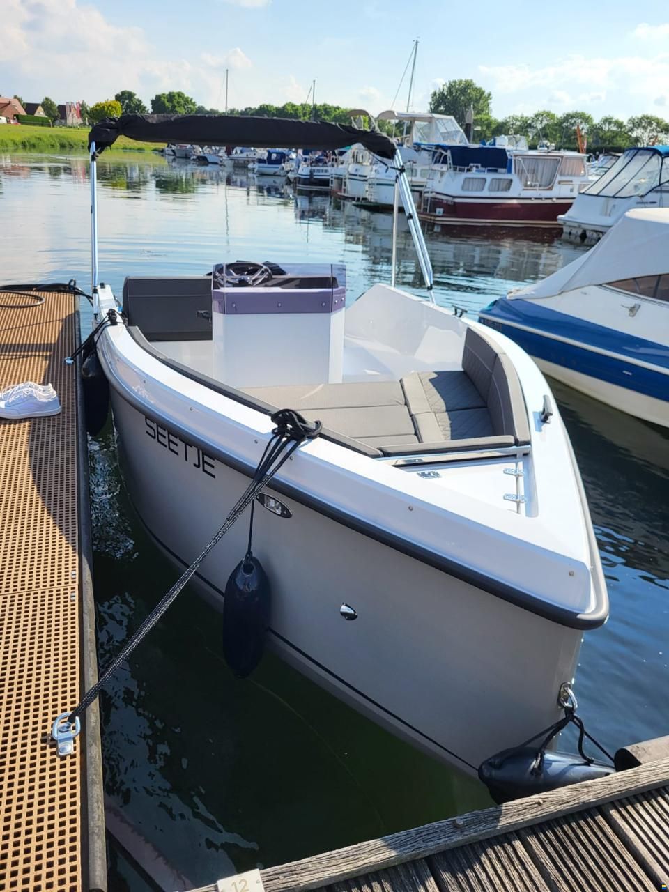 SilverYacht Silver 555