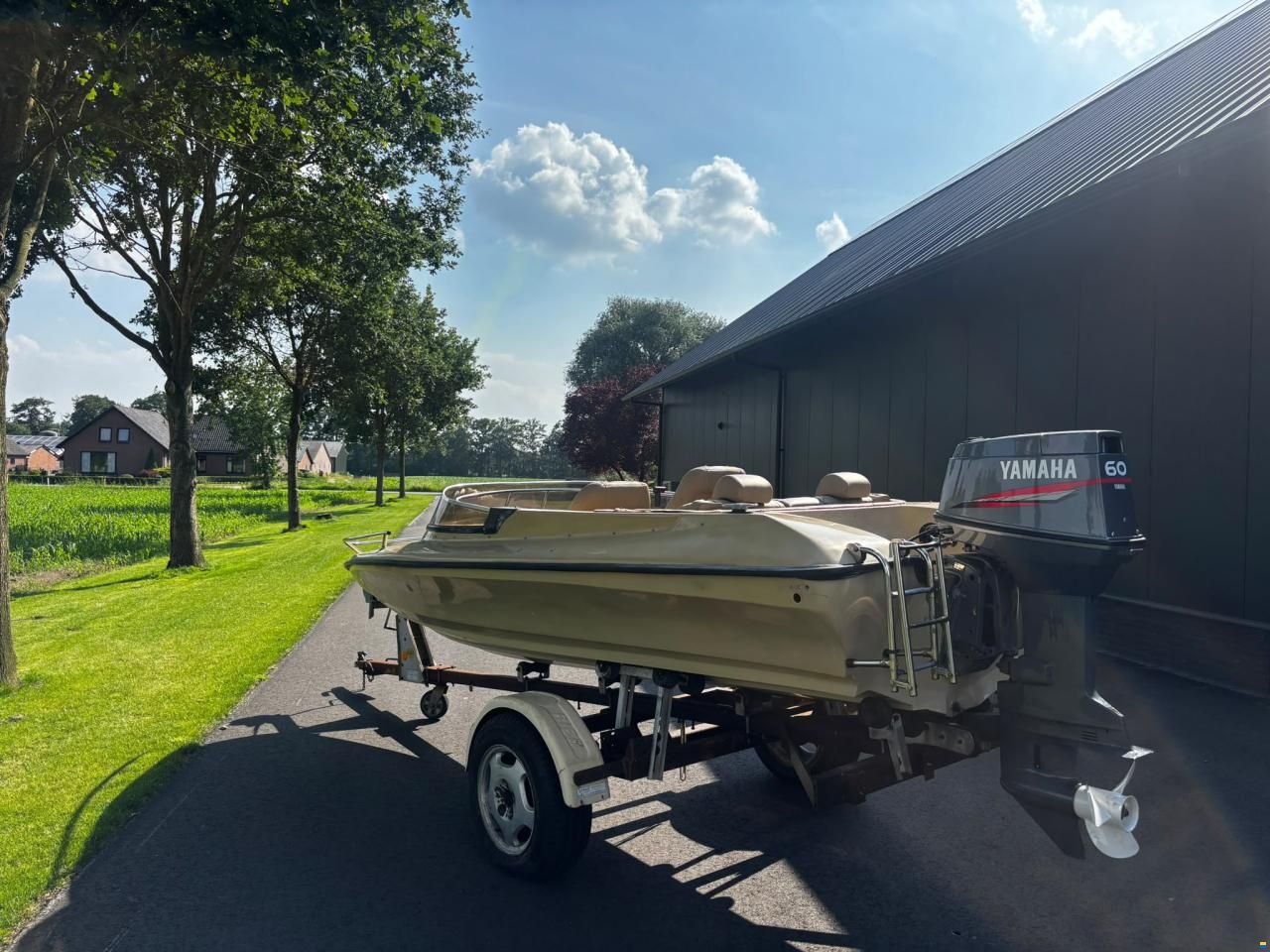 Shakespeare Speedboot 60pk met trailer