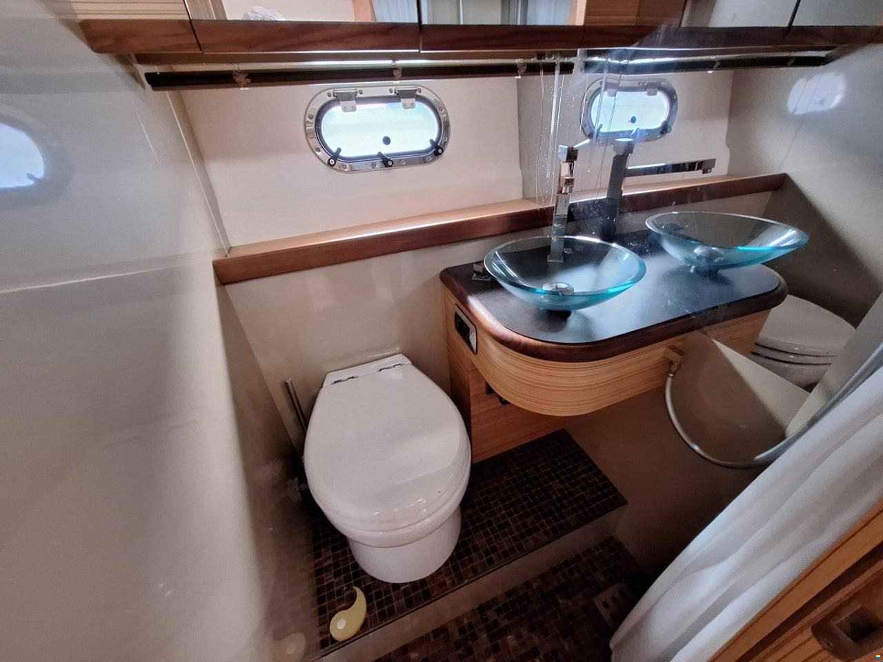Airon Marine 4300 T-TOP