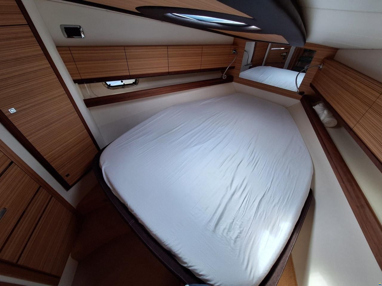 Airon Marine 4300 T-TOP