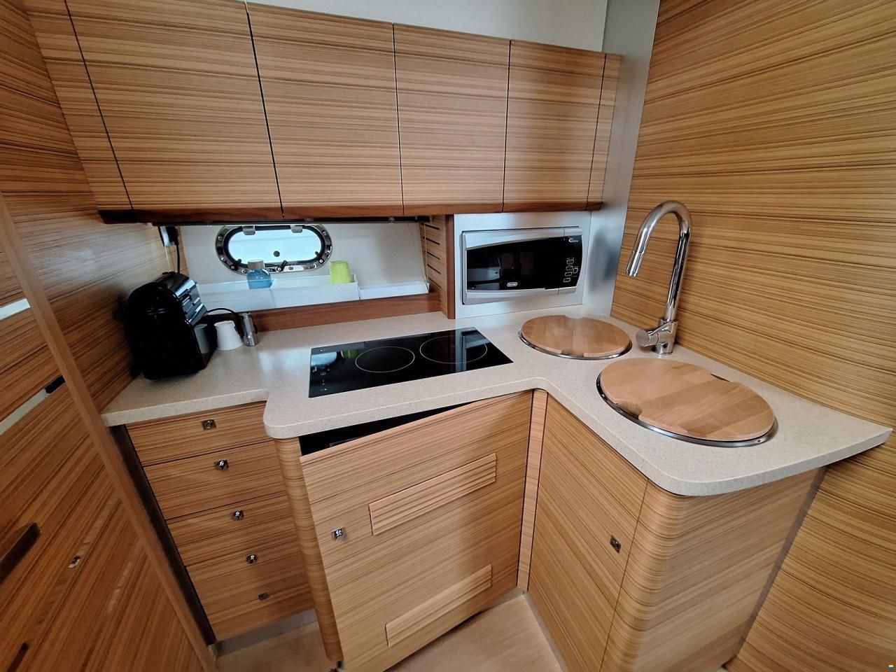 Airon Marine 4300 T-TOP
