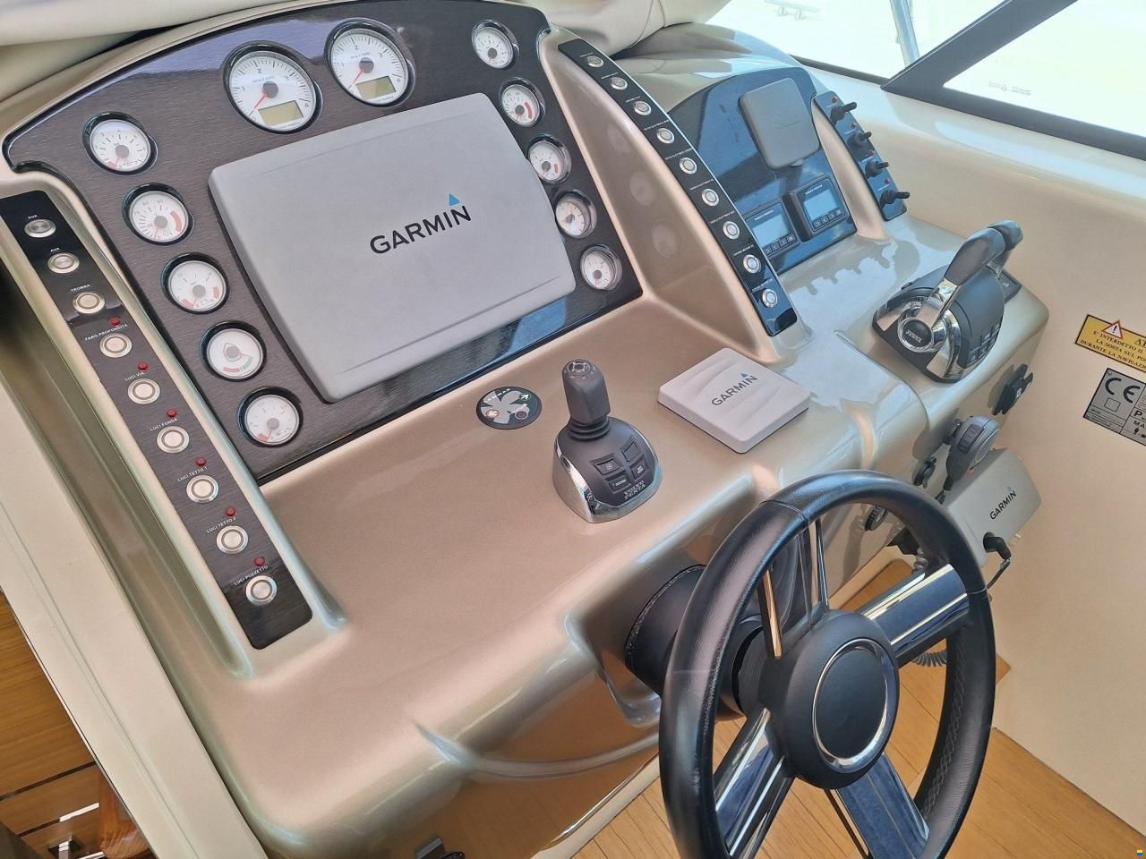 Airon Marine 4300 T-TOP