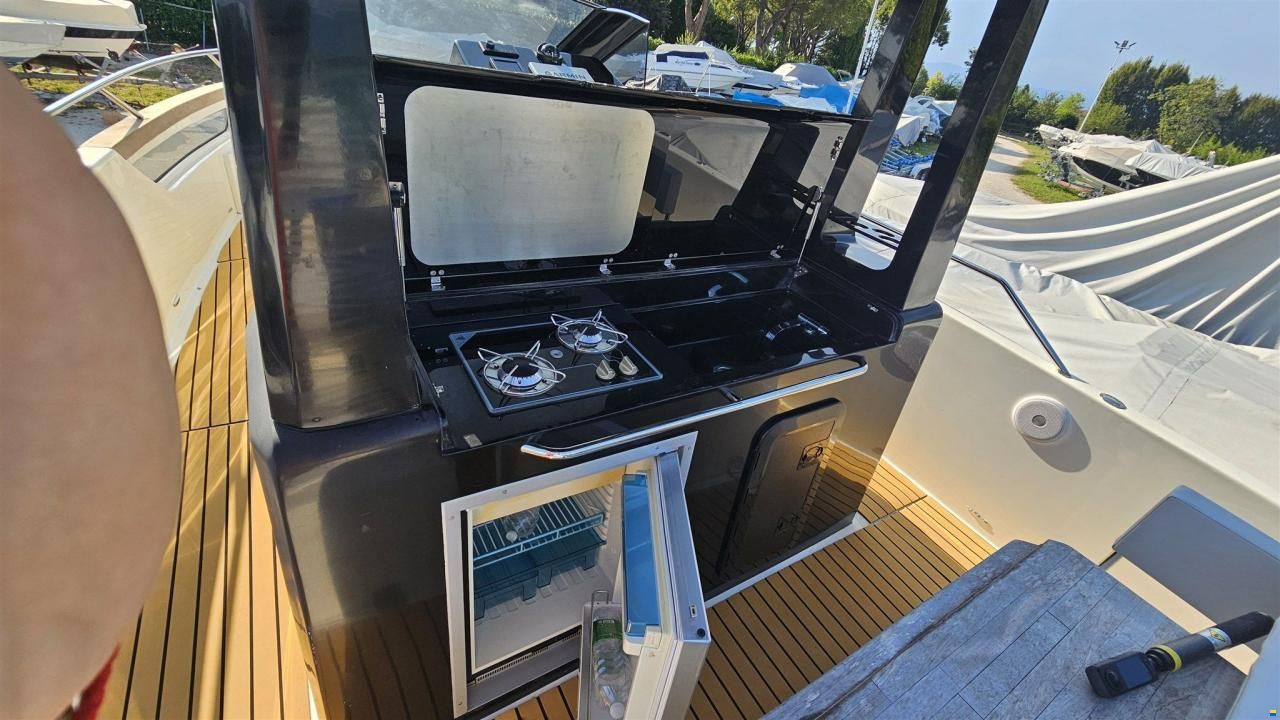 NUVA Yachts M 9 Open
