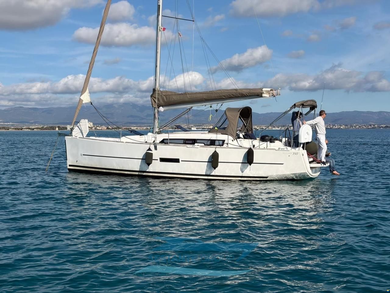 Dufour Grand Large 350