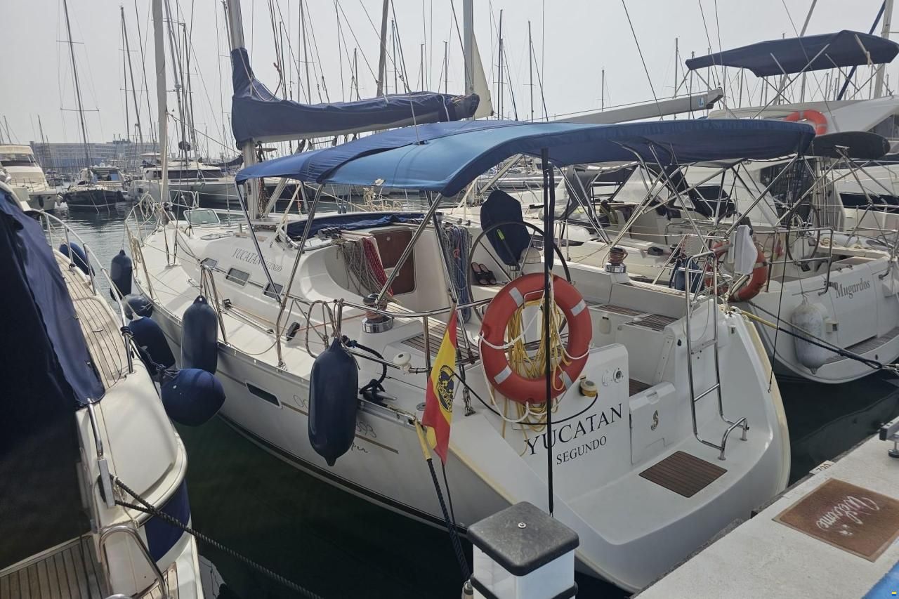 Beneteau Oceanis Clipper 393