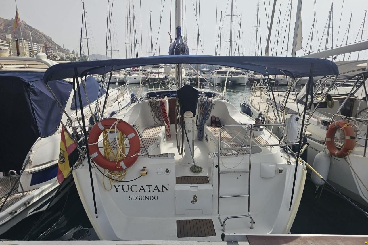 Beneteau Oceanis Clipper 393
