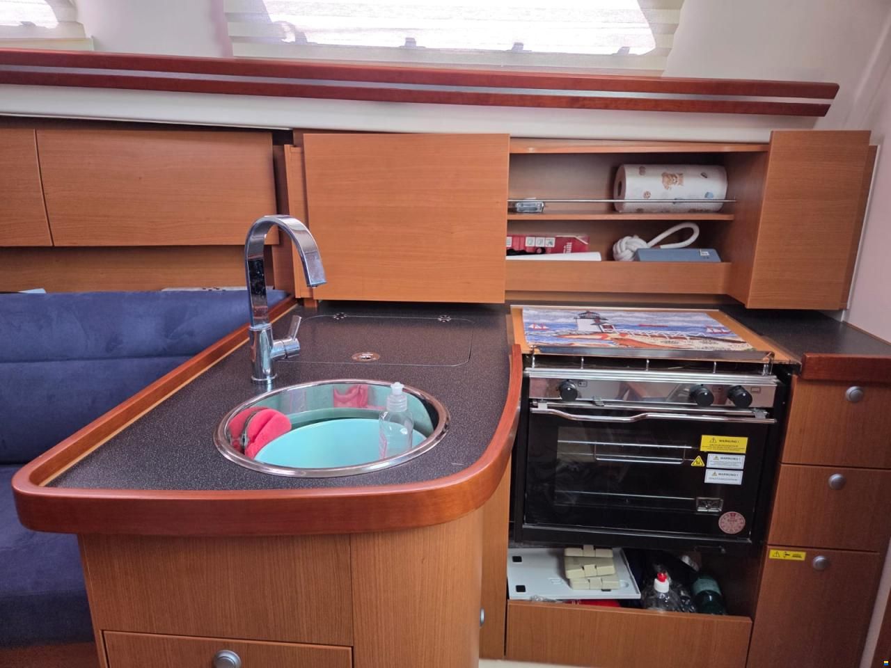 Hanse 325