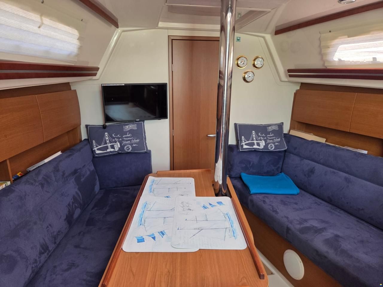 Hanse 325