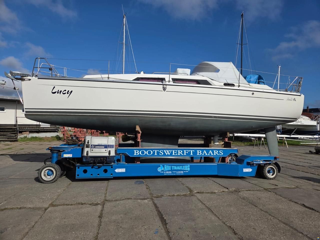 Hanse 325