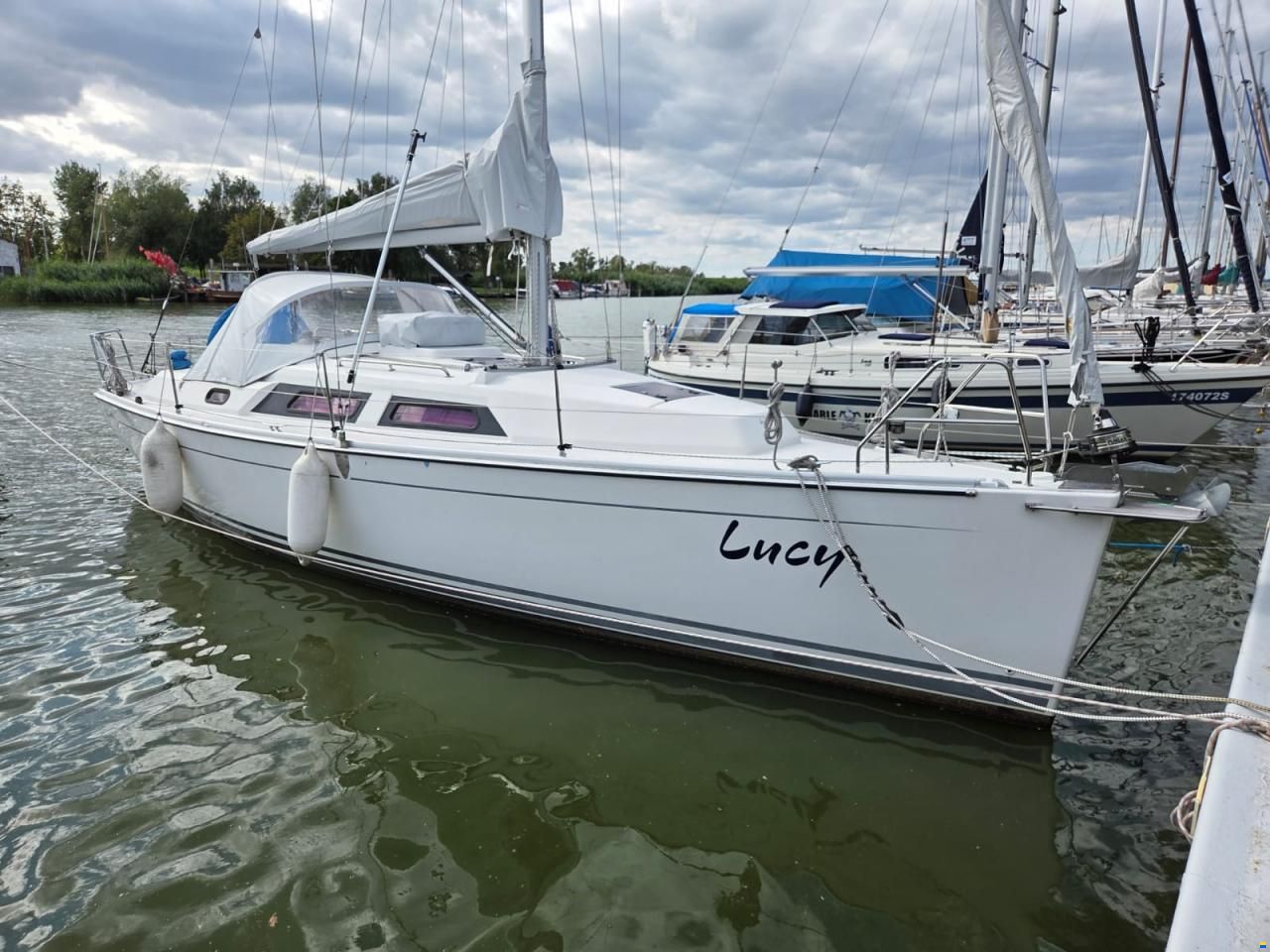 Hanse 325