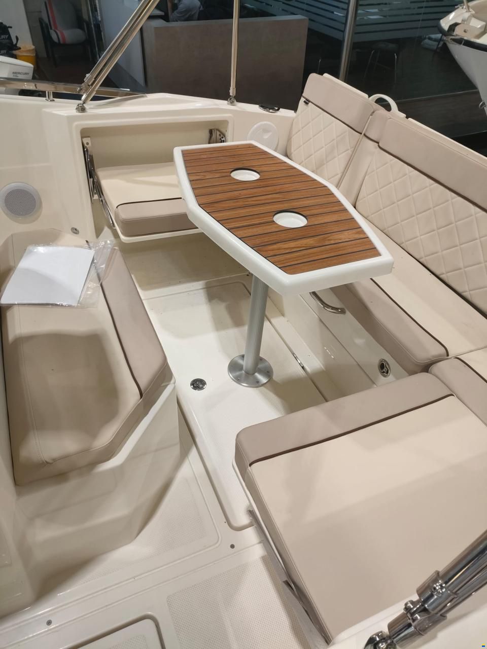 Quicksilver 805 Open