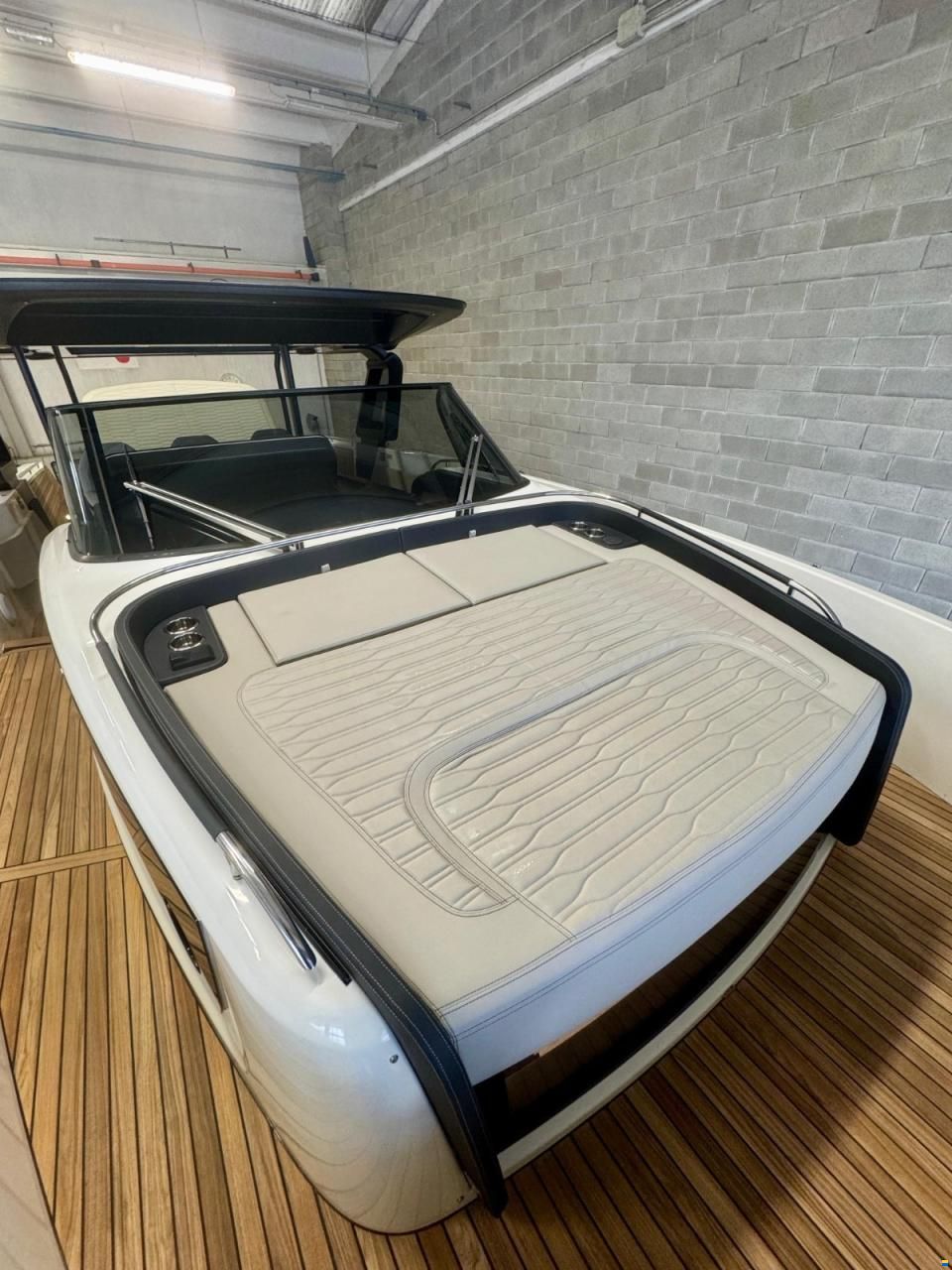 Cranchi A46 Luxury Tender