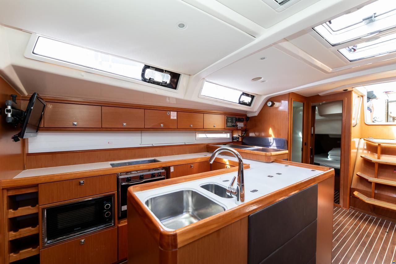 Bavaria Cruiser 56