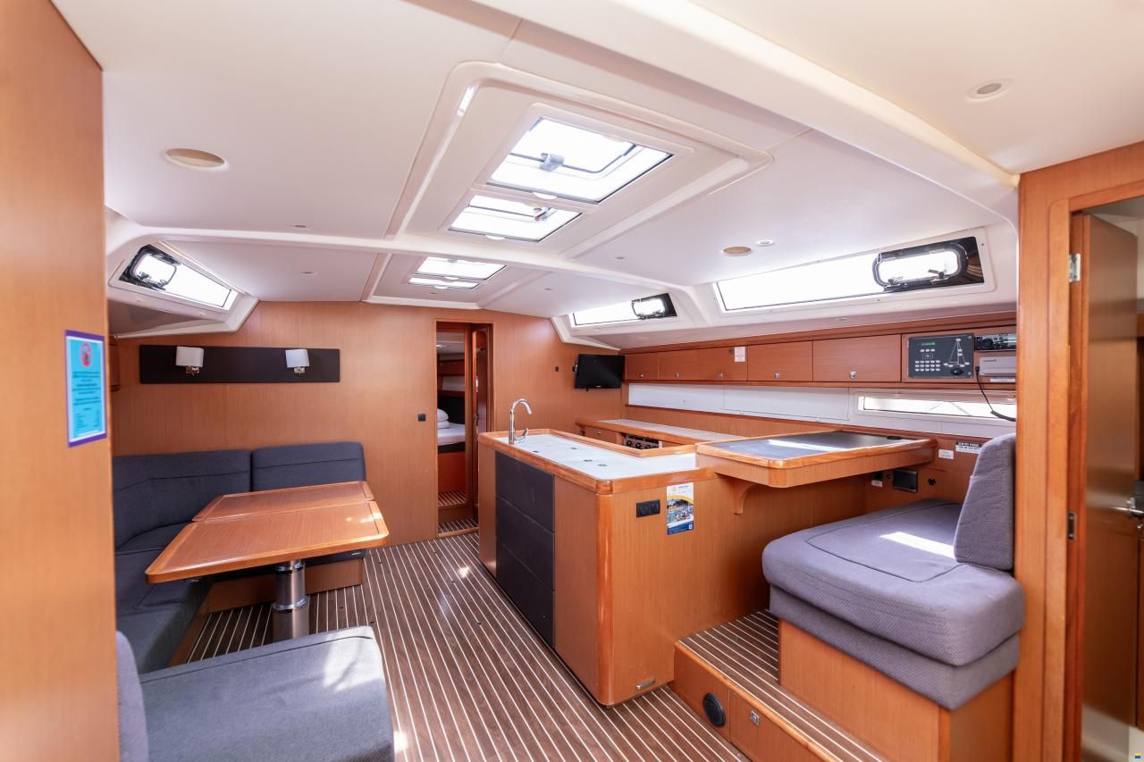 Bavaria Cruiser 56