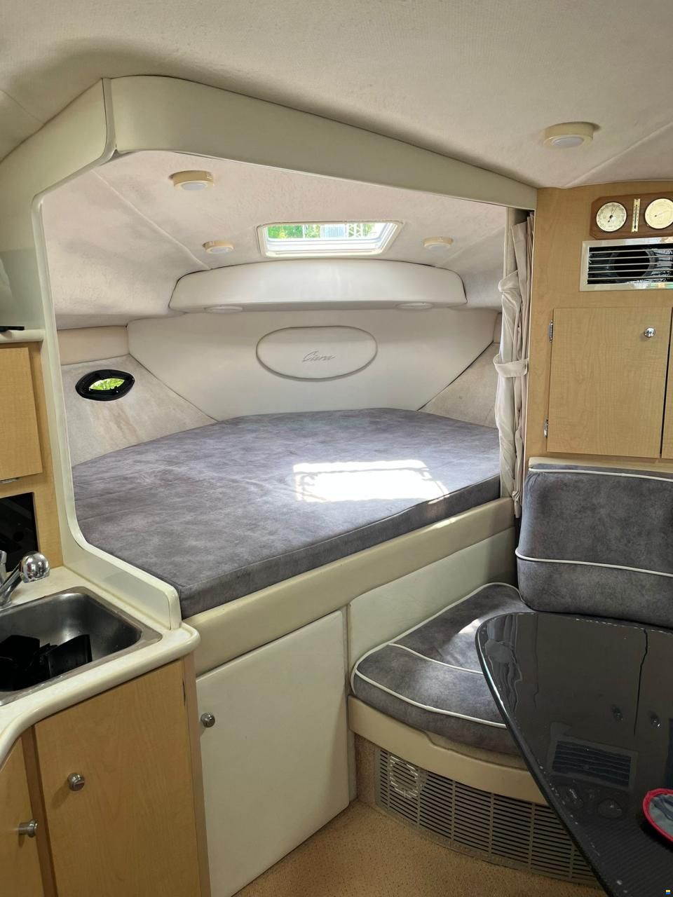 Bayliner 3055