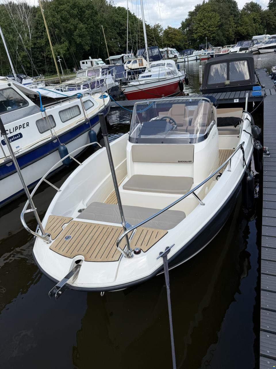 Quicksilver Active 675 Open