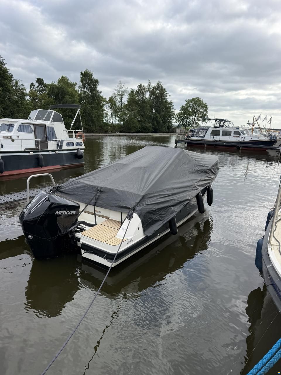 Quicksilver Active 675 Open